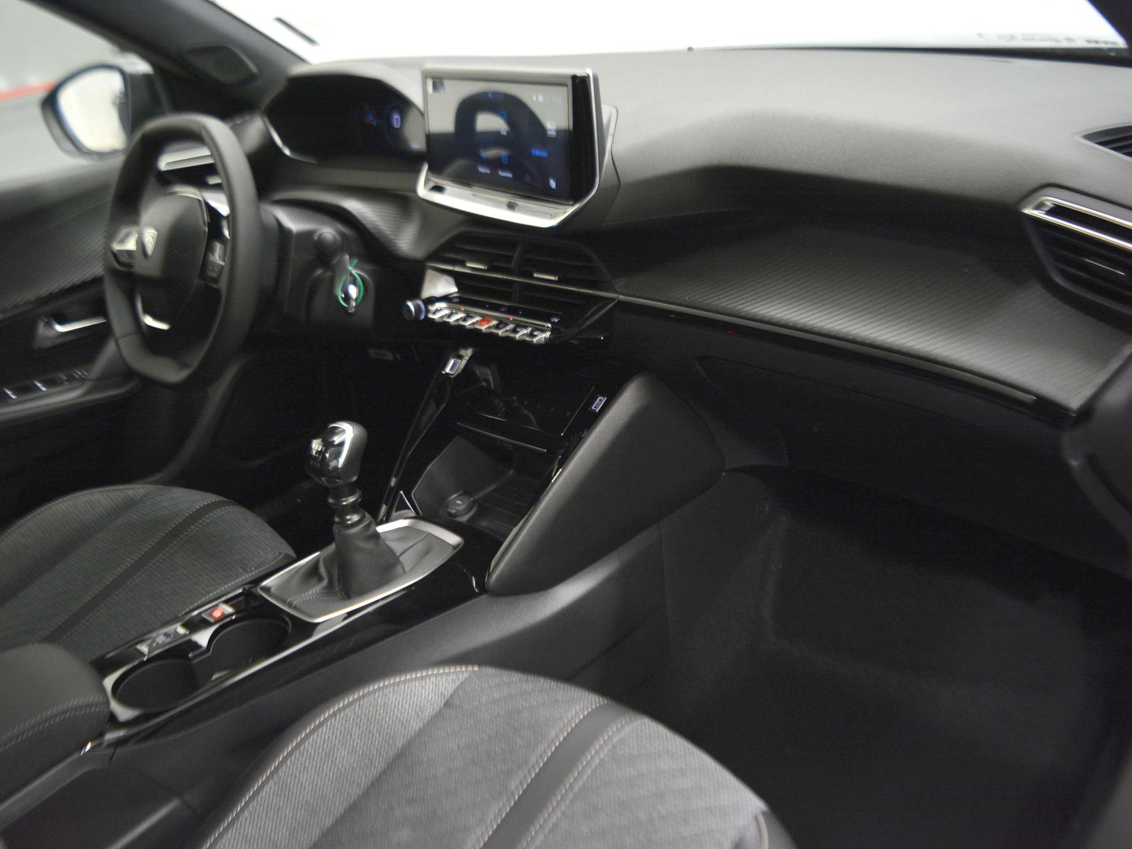 8 - Peugeot 2008 1.2 puretech 100cv allure s&s