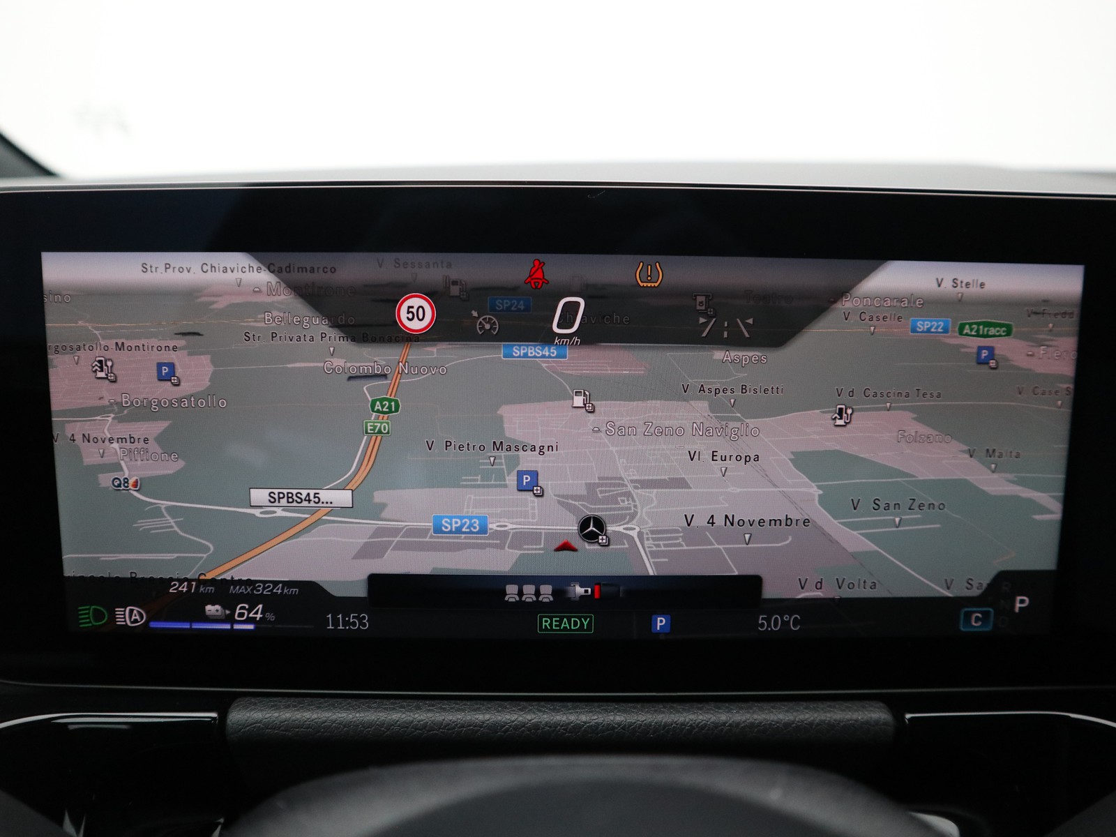 16 - Mercedes EQA 250+ amg line advanced