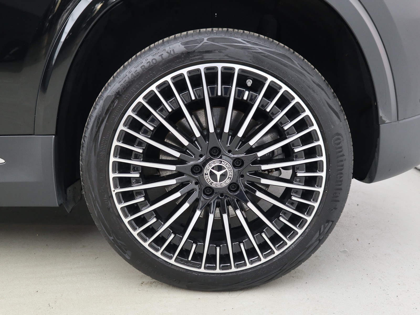 4 - Mercedes EQA 250+ amg line advanced