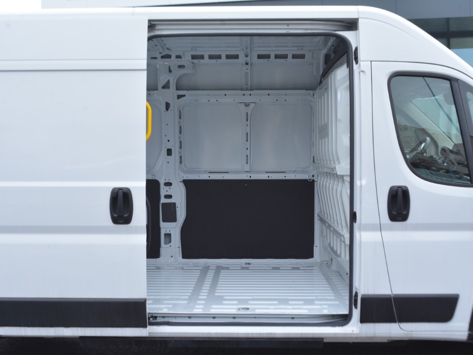 16 - Fiat Professional Ducato e maxi heavy 35 l3h2 205kw charger 22kw