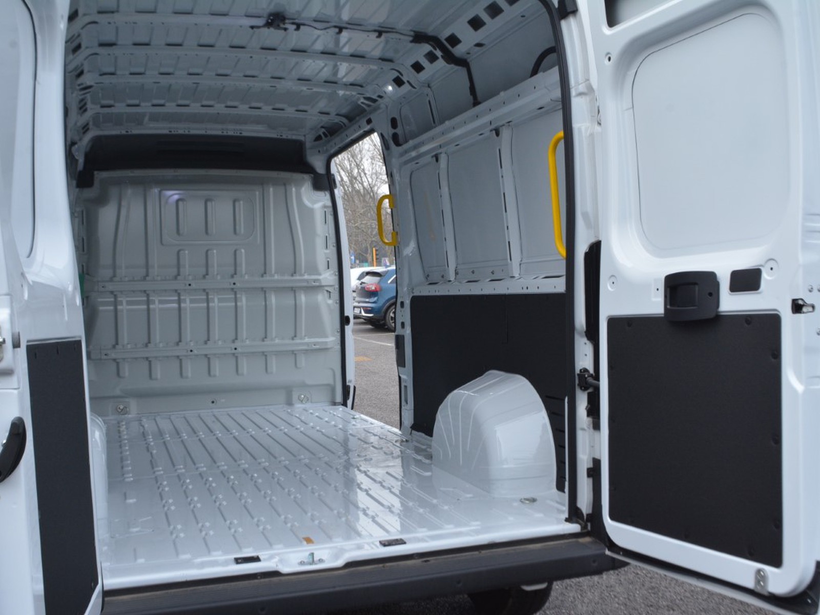 18 - Fiat Professional Ducato e maxi heavy 35 l3h2 205kw charger 22kw