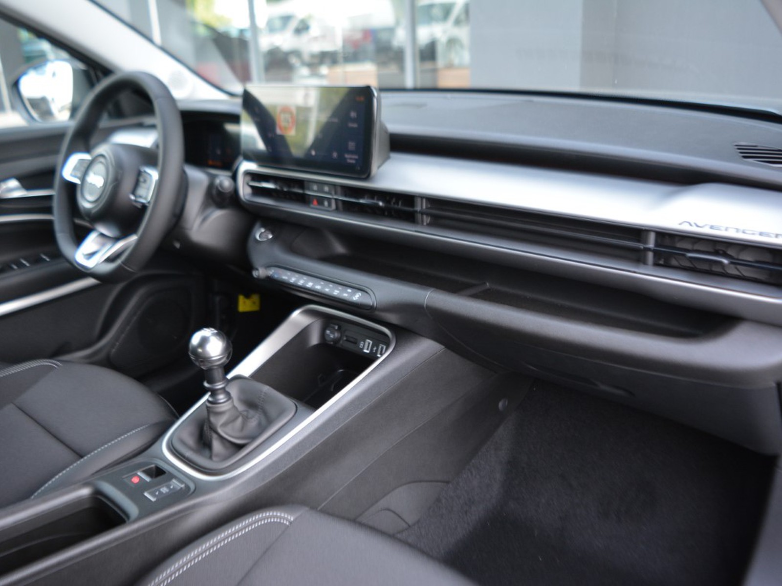 8 - Jeep Avenger 1.2 turbo 100cv summit fwd