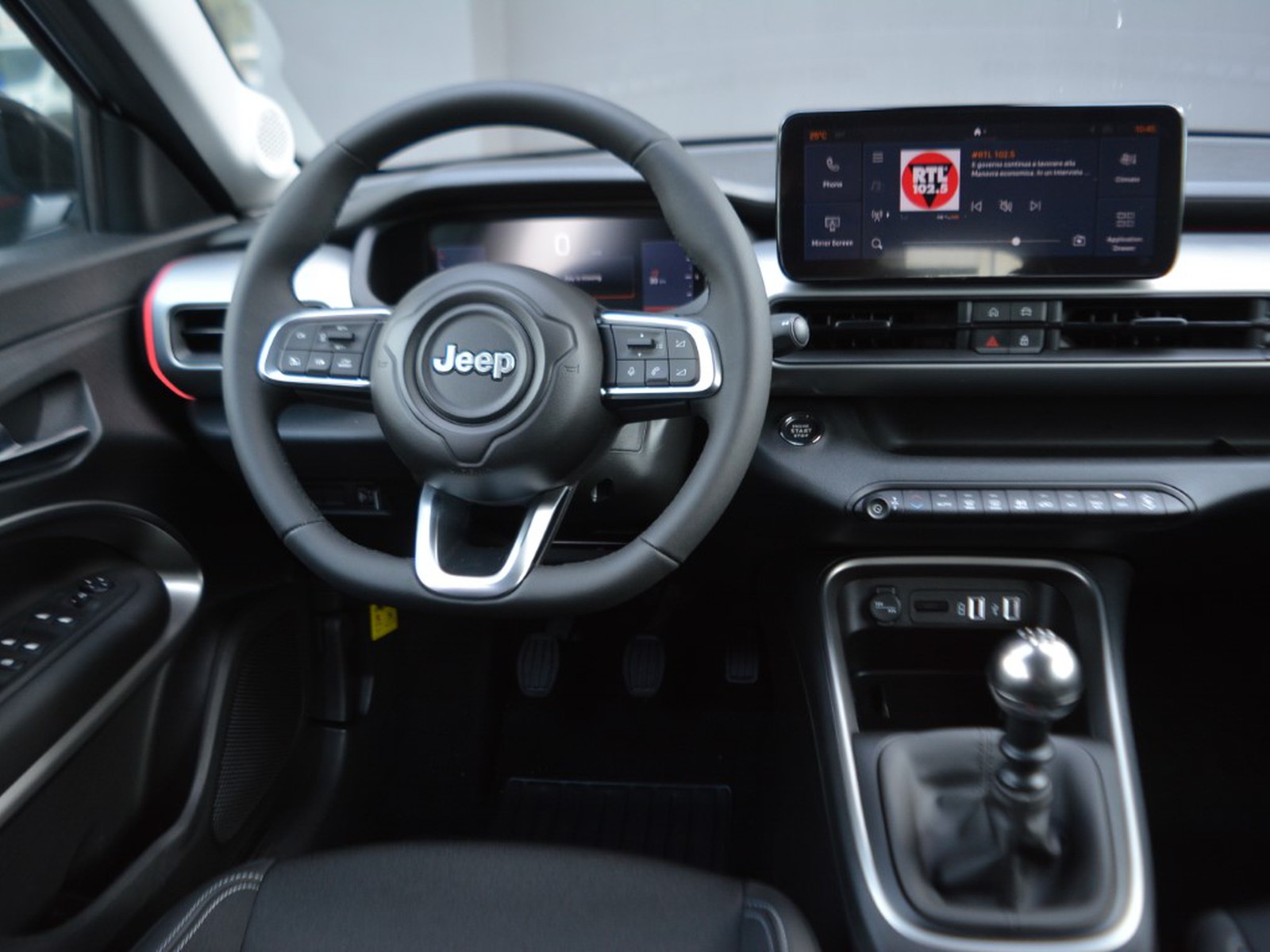 9 - Jeep Avenger 1.2 turbo 100cv summit fwd