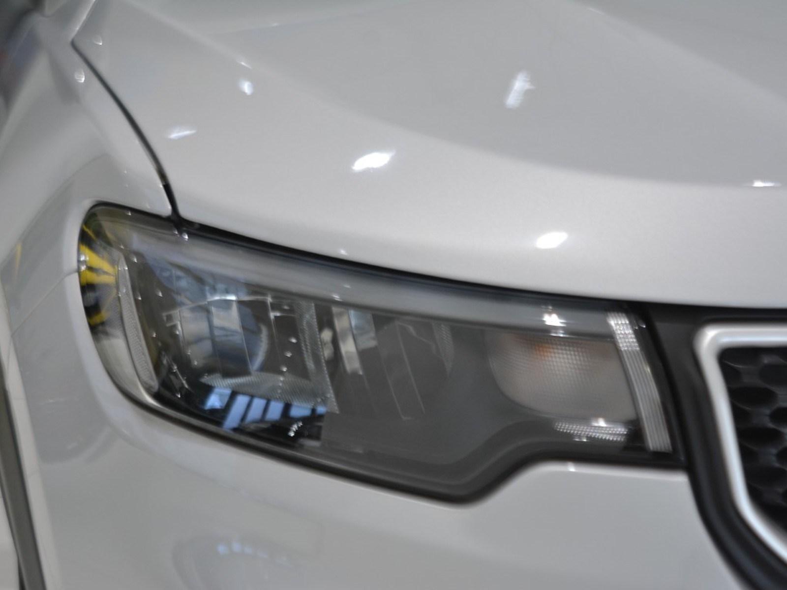 21 - Jeep Compass 1.3 turbo t4 phev business 4xe at6