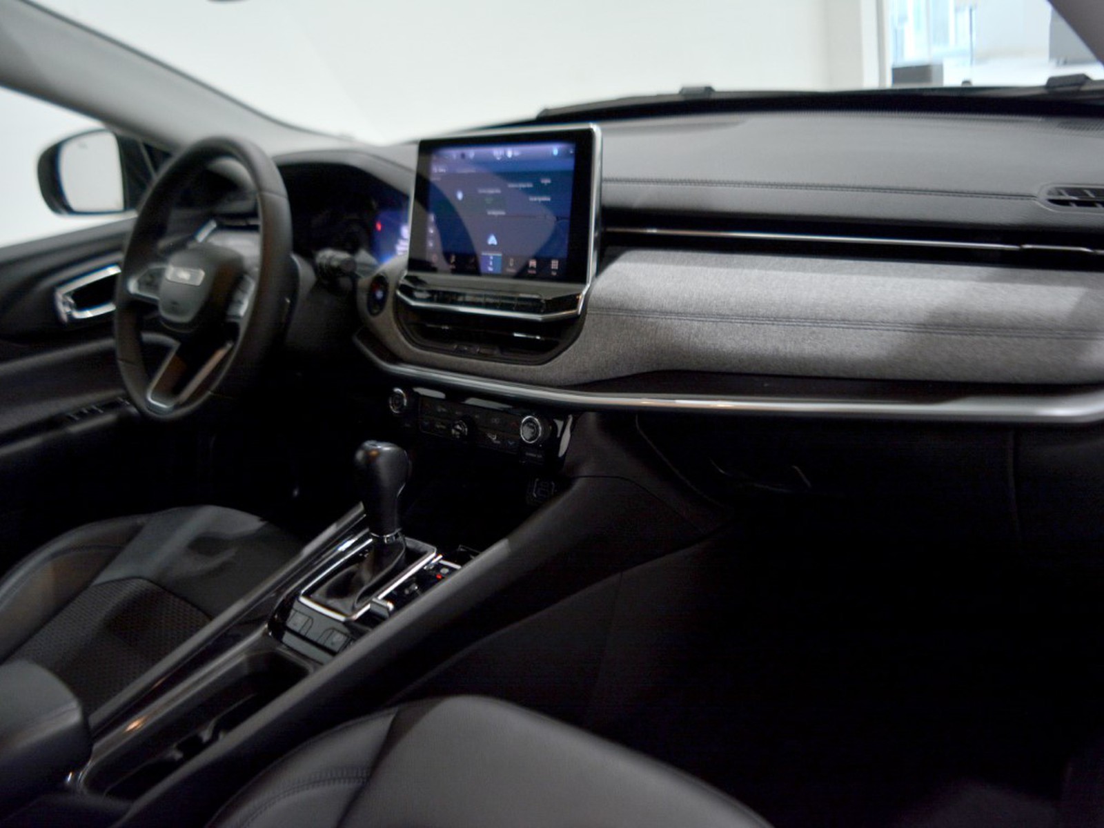 8 - Jeep Compass 1.3 turbo t4 phev business 4xe at6