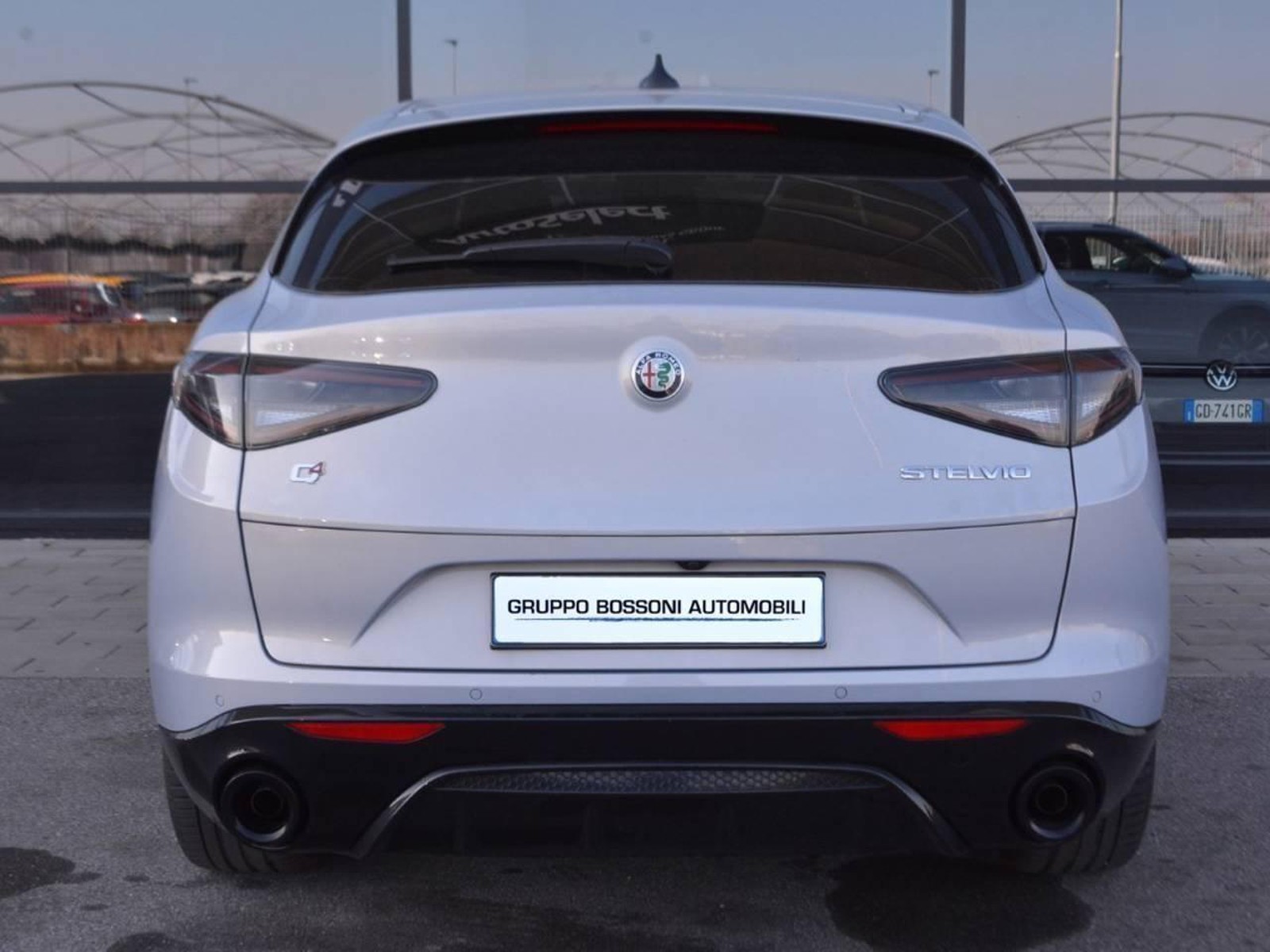 4 - Alfa Romeo Stelvio 2.2 turbo 210cv veloce q4 at8
