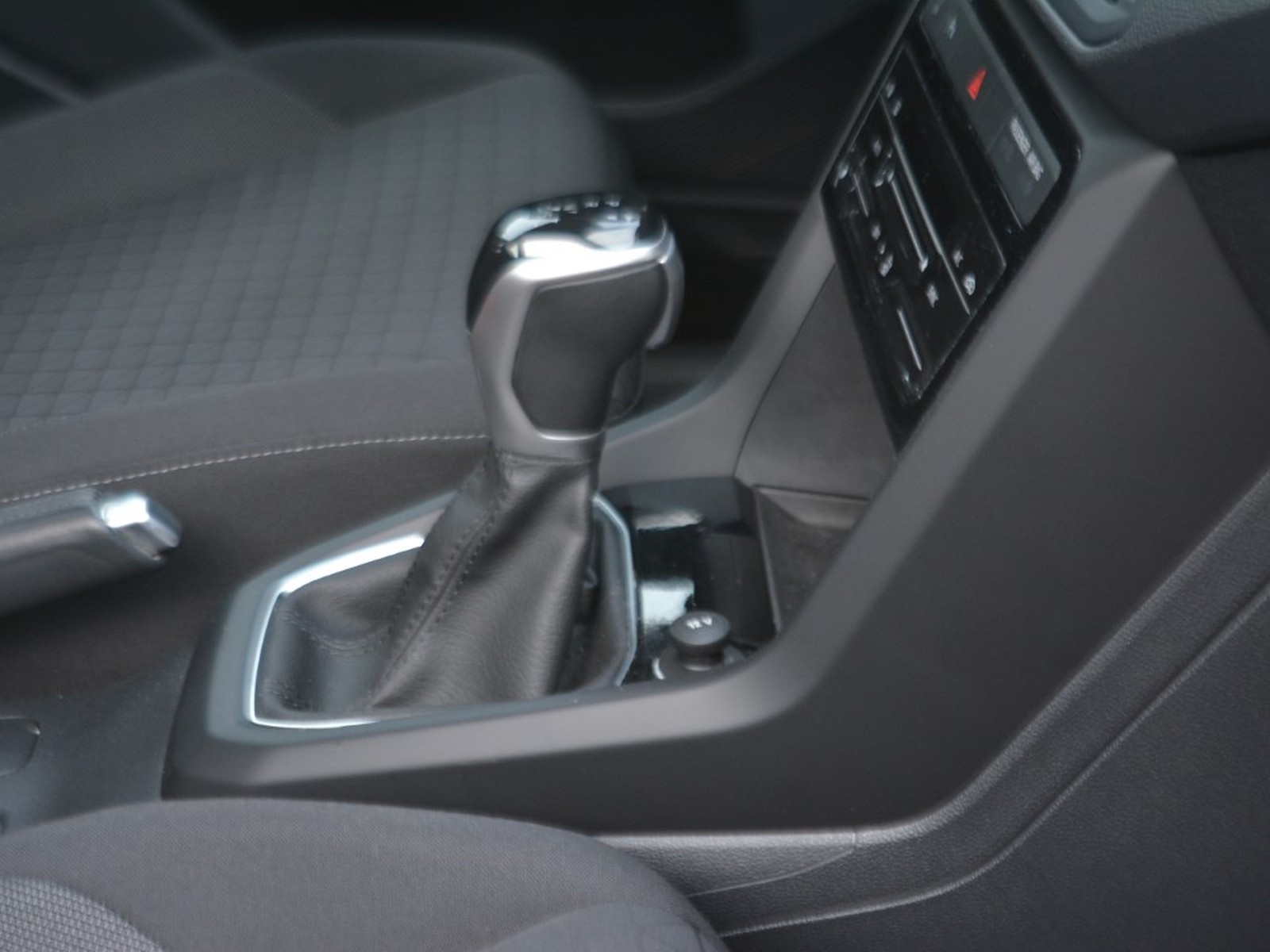 12 - Volkswagen T-Cross 1.5 tsi 150cv style dsg