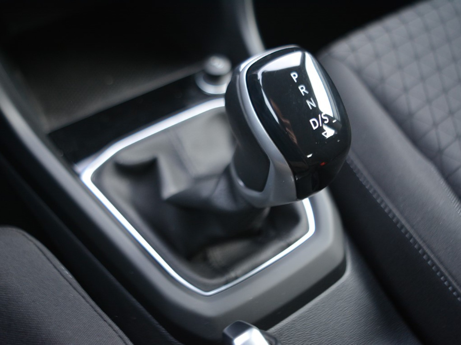 18 - Volkswagen T-Cross 1.5 tsi 150cv style dsg