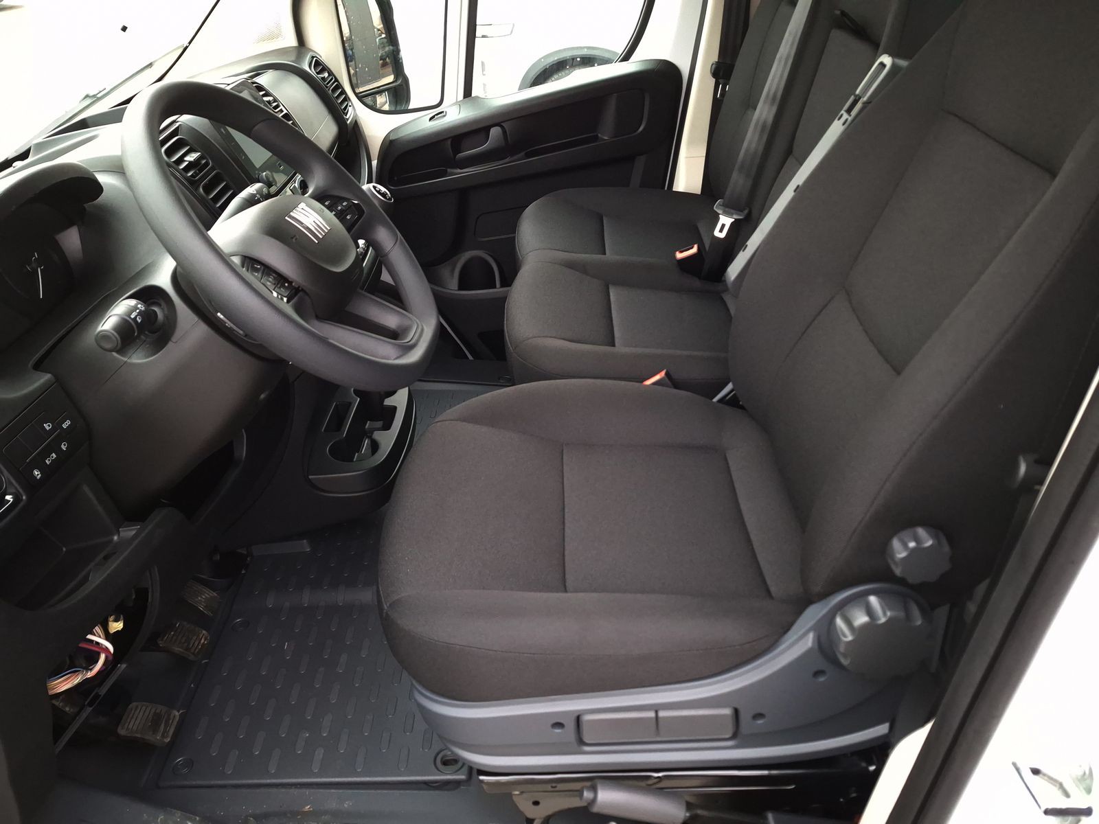 11 - Fiat Professional Ducato Serie 2 My25.5 Maxi Cassonato L4 35 2.2 Diesel 140 Cv Manua