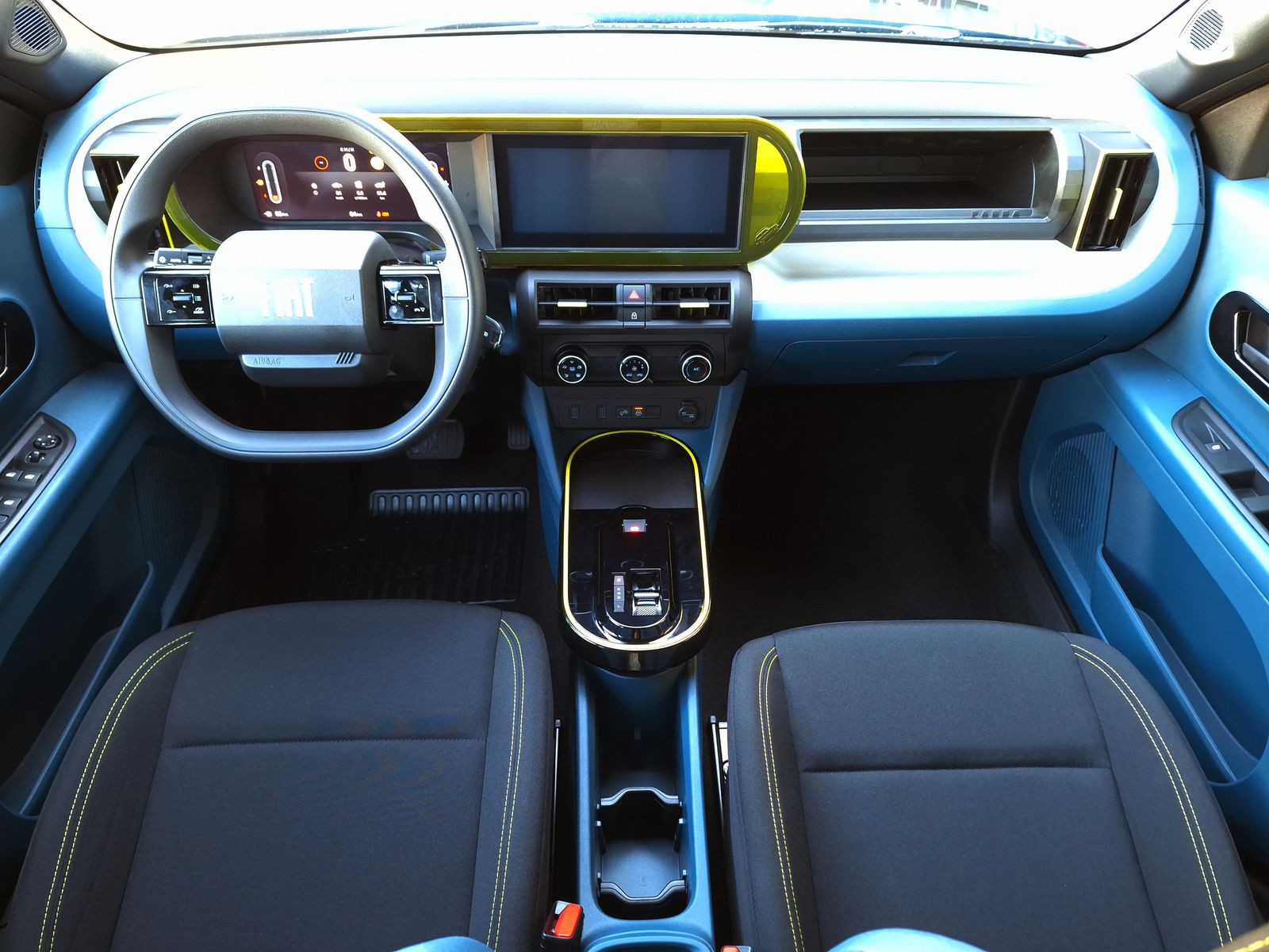 8 - Fiat Grande Panda 1.2 hybrid 110cv icon