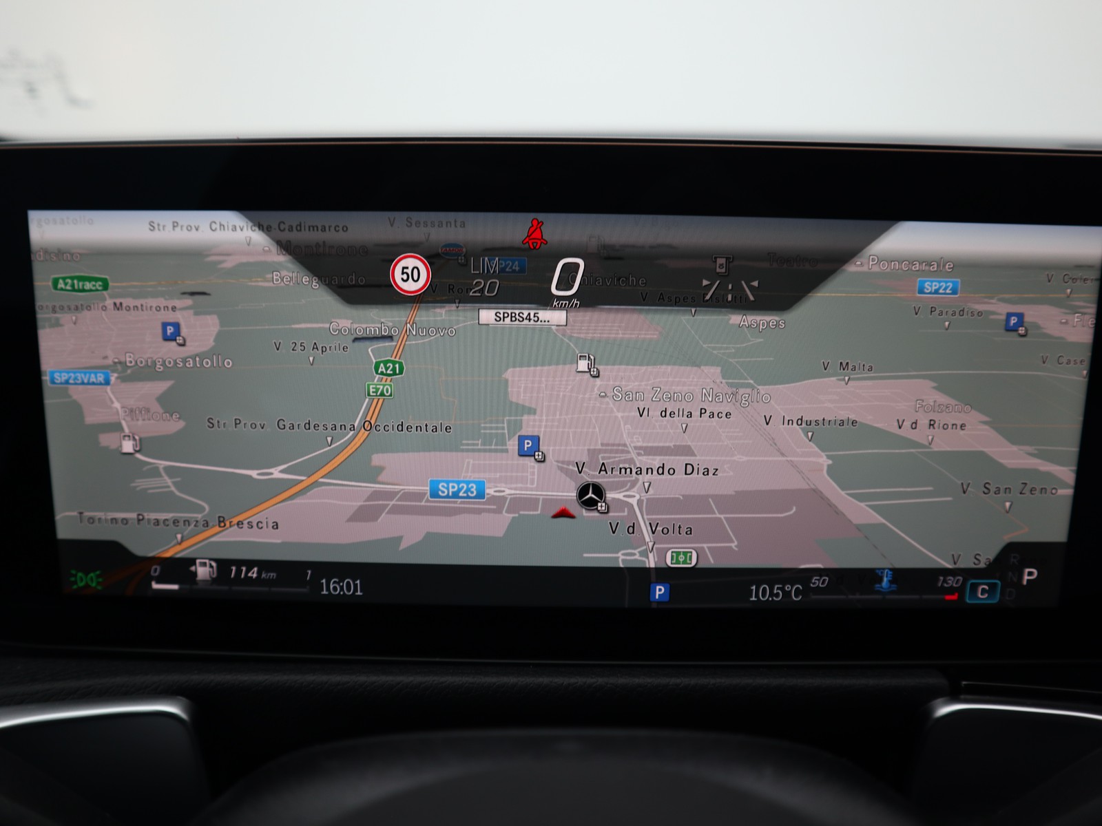 17 - Mercedes GLB 200 d amg line premium 4matic 8g-dct