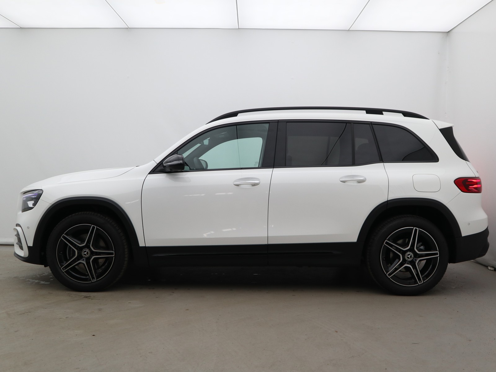 3 - Mercedes GLB 200 d amg line premium 4matic 8g-dct