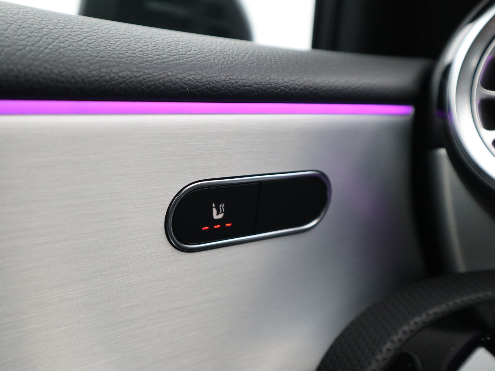 15 - Mercedes Classe A 180 amg line premium 7g-dct