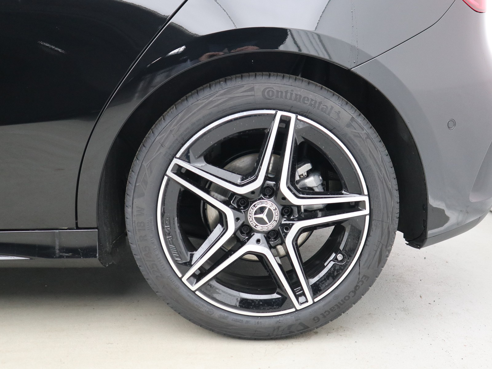 4 - Mercedes Classe A 180 amg line premium 7g-dct