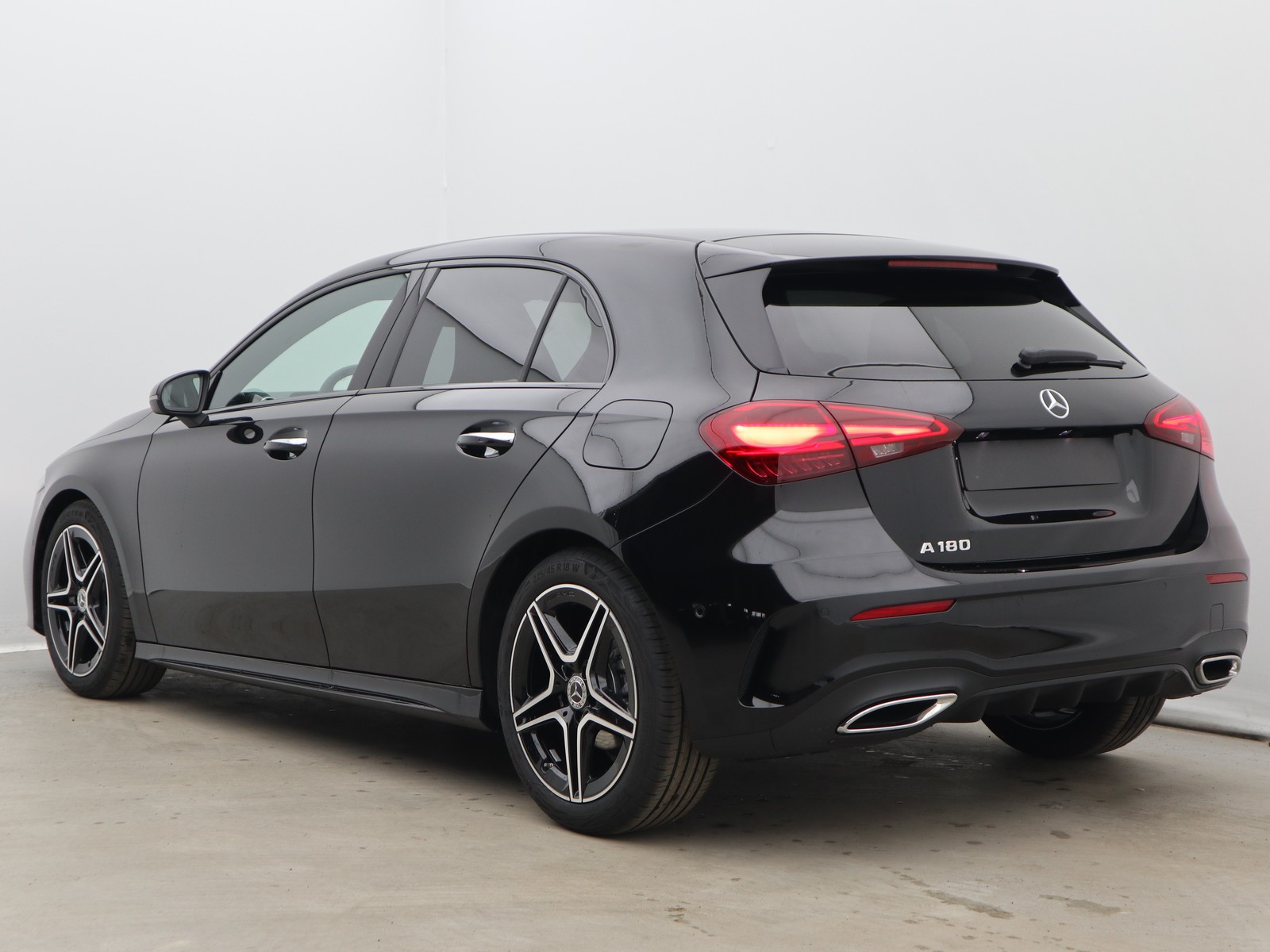 5 - Mercedes Classe A 180 amg line premium 7g-dct