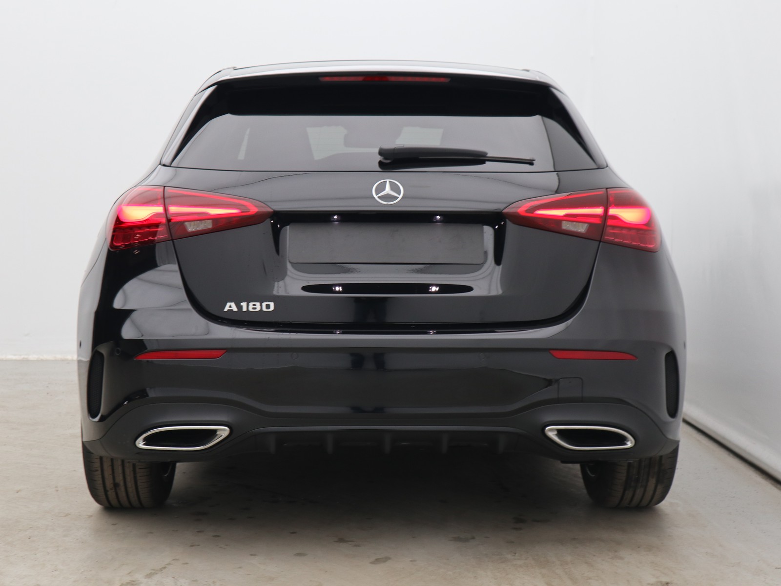 6 - Mercedes Classe A 180 amg line premium 7g-dct