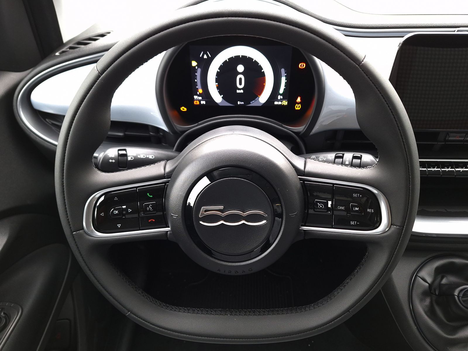 8 - Fiat 500 1.0 hybrid torino