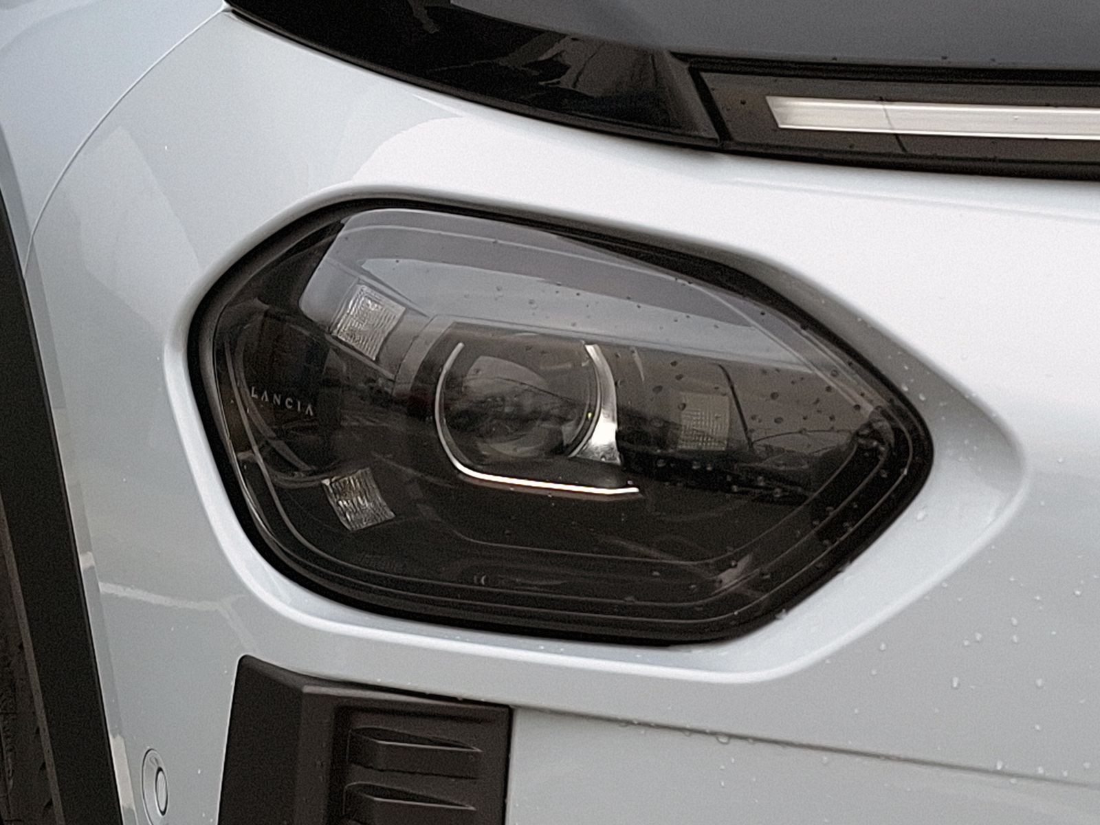 14 - Lancia Ypsilon 1.2 mhev 110cv hf line e-dct