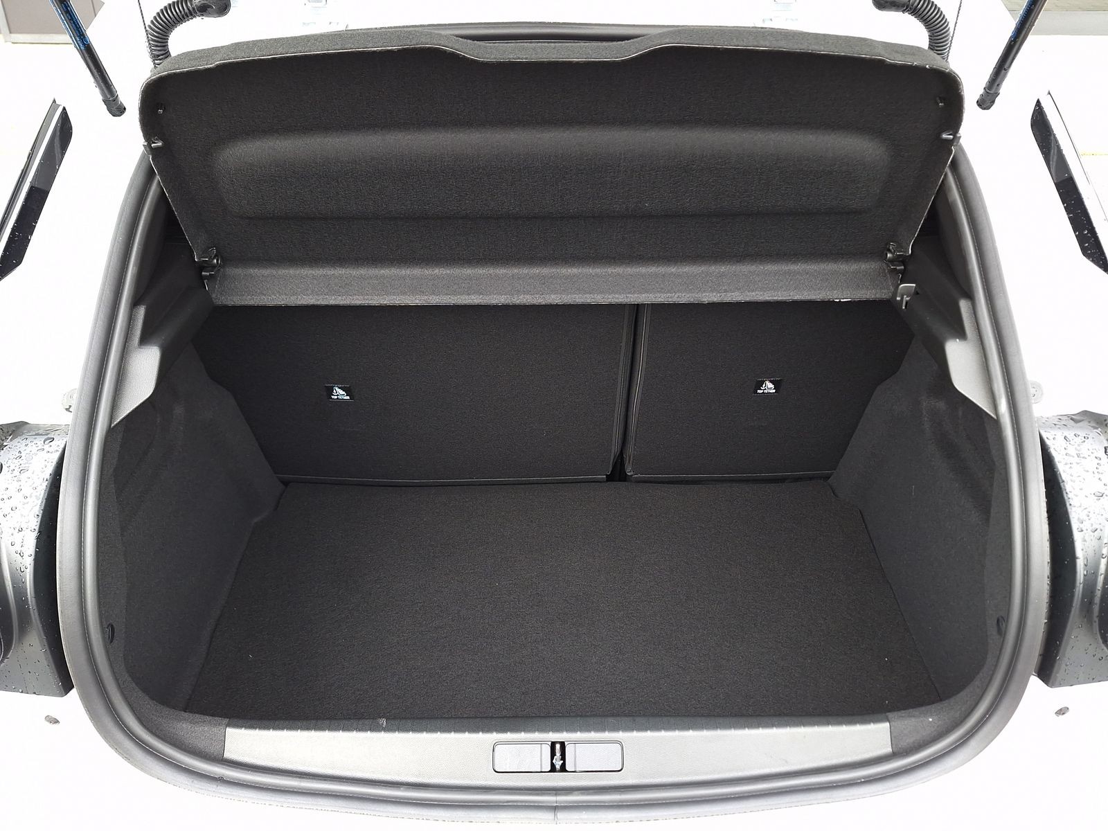 6 - Lancia Ypsilon 1.2 mhev 110cv hf line e-dct