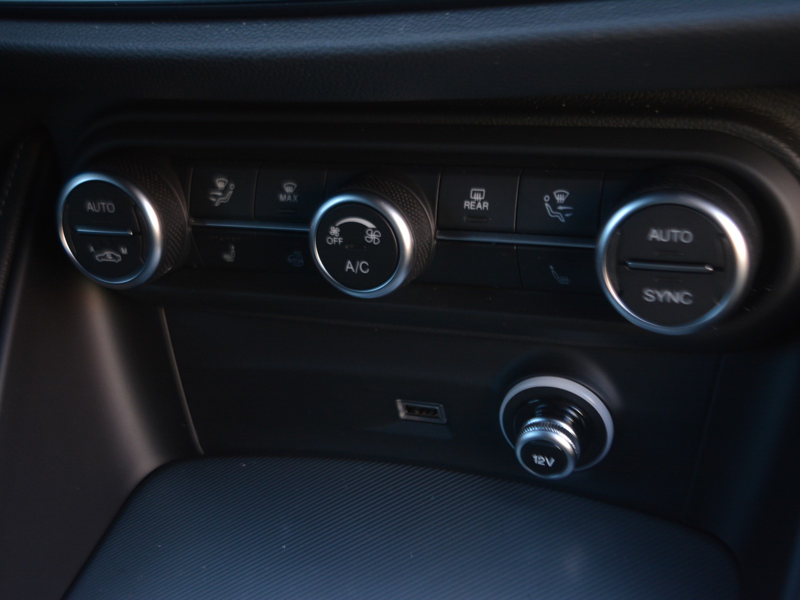 11 - Alfa Romeo Stelvio 2.2 turbo 210cv veloce q4 at8