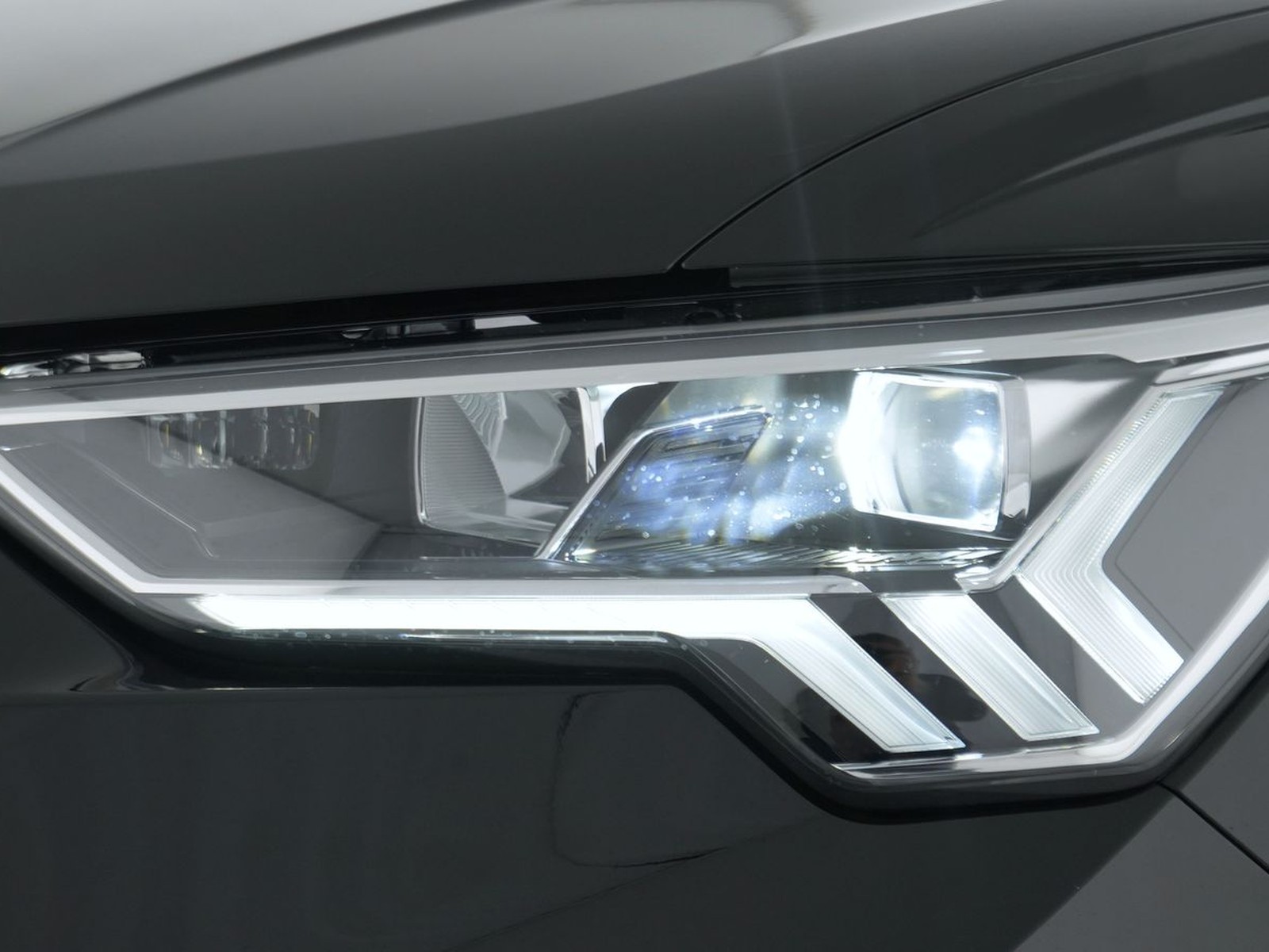 6 - Audi Q3 sportback 35 1.5 tfsi evo2 s line edition s tronic