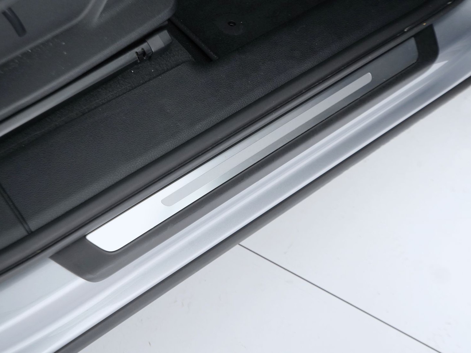 18 - Audi Q3 35 2.0 tdi business advanced s tronic