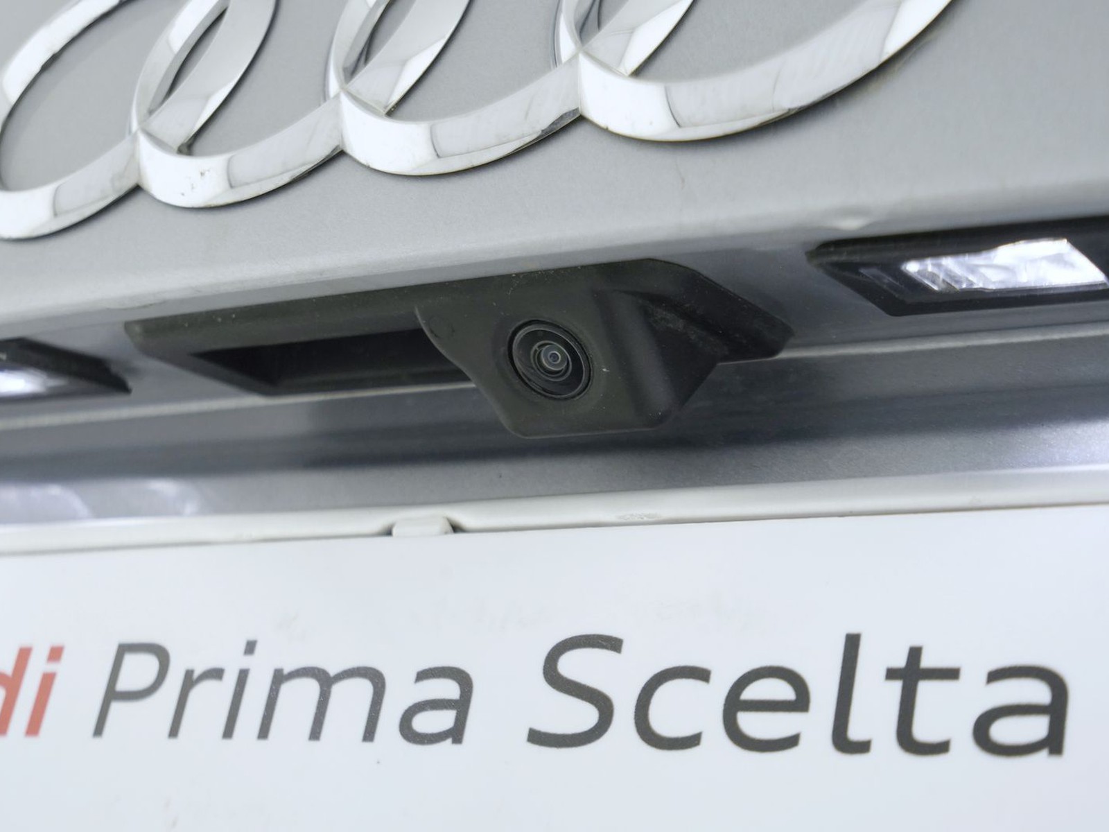 33 - Audi Q3 35 2.0 tdi business advanced s tronic