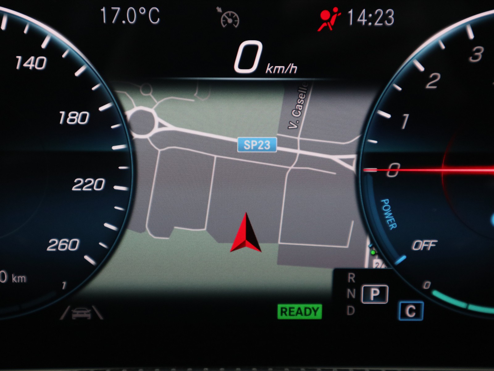 16 - Mercedes Classe A 250 e plug in hybrid (e eq-power) premium 8g-dct