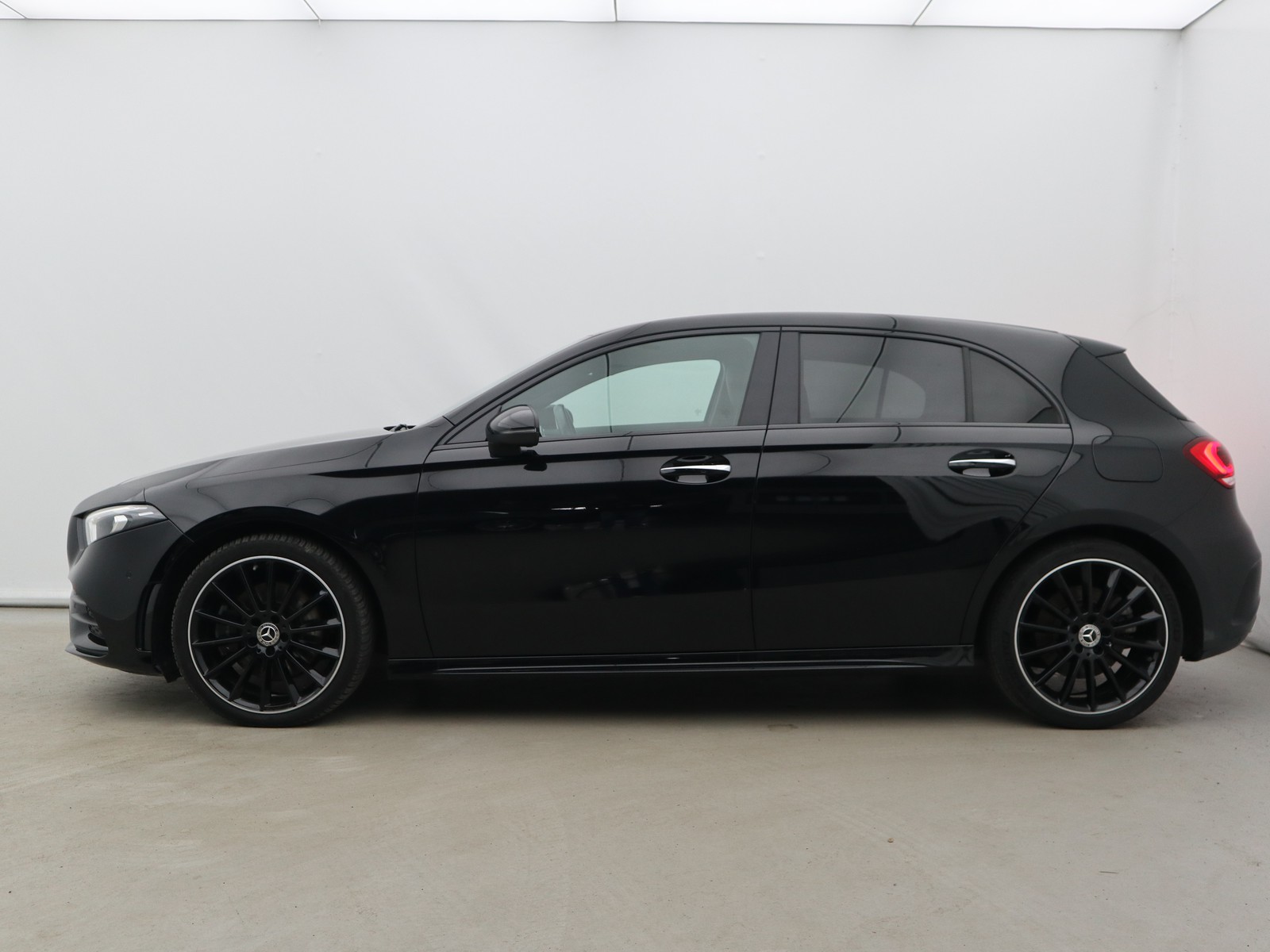 3 - Mercedes Classe A 250 e plug in hybrid (e eq-power) premium 8g-dct