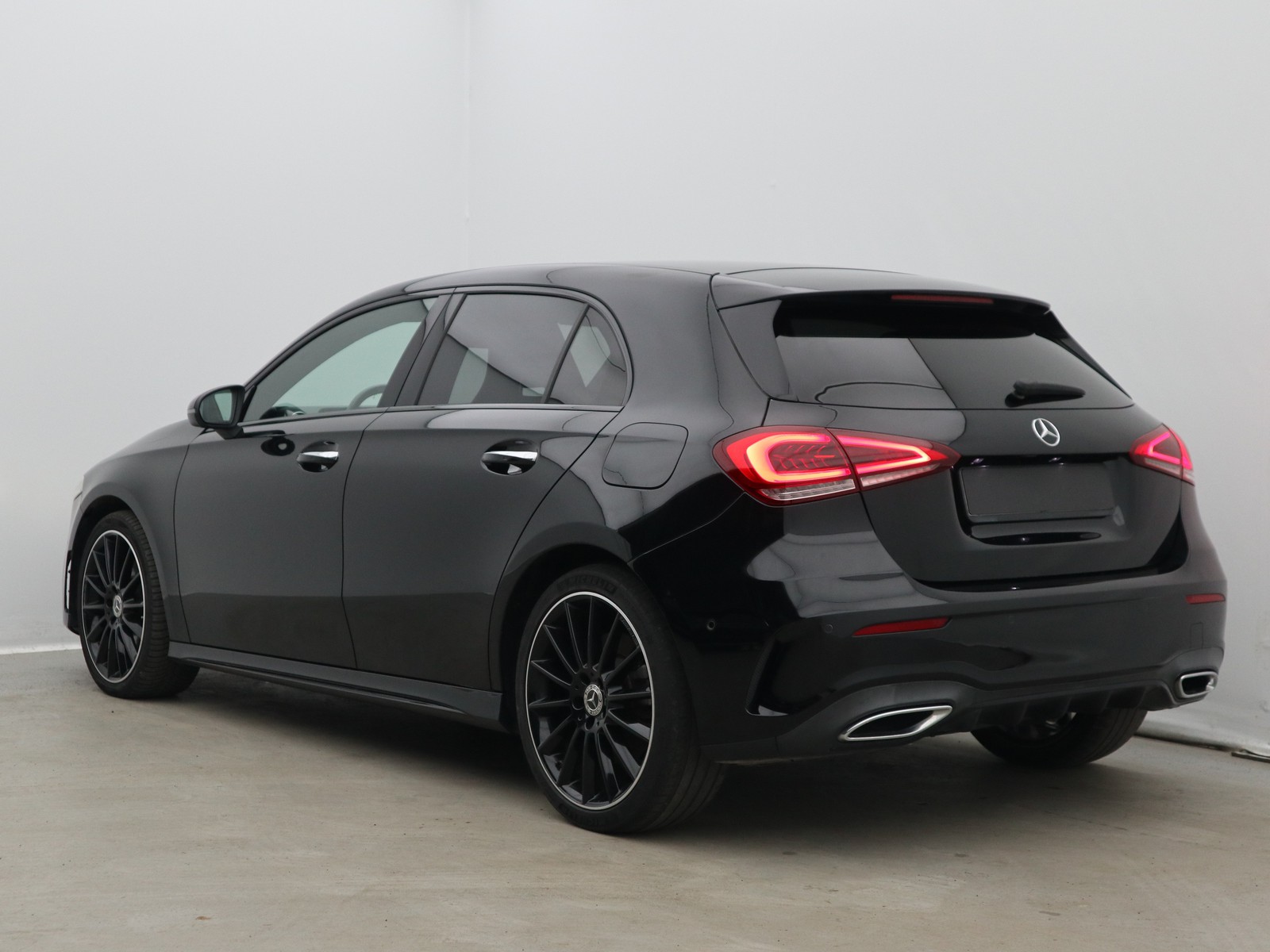 5 - Mercedes Classe A 250 e plug in hybrid (e eq-power) premium 8g-dct