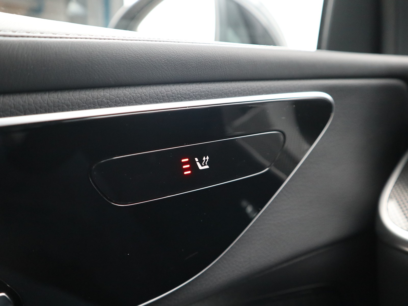 14 - Mercedes GLC suv 220 d amg advanced 4matic 9g-tronic