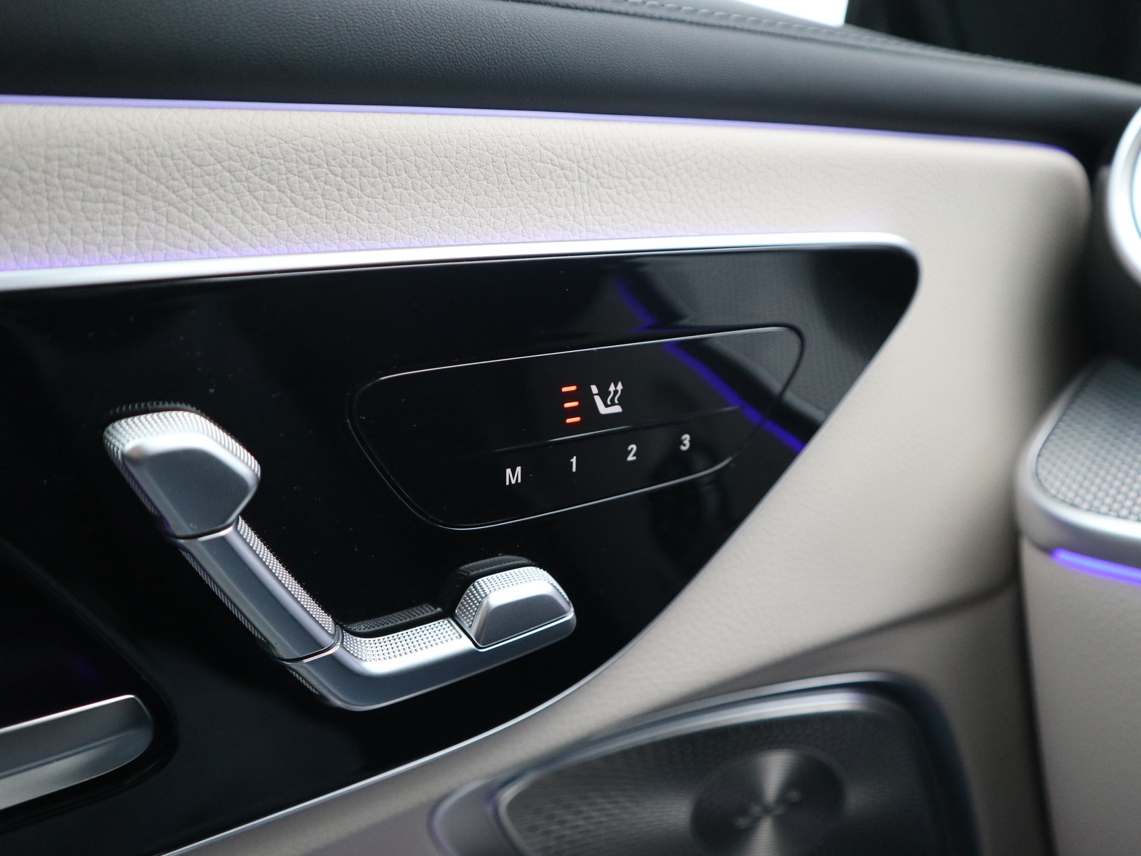 16 - Mercedes CLE coupe 200 amg line premium plus 9g-tronic plus