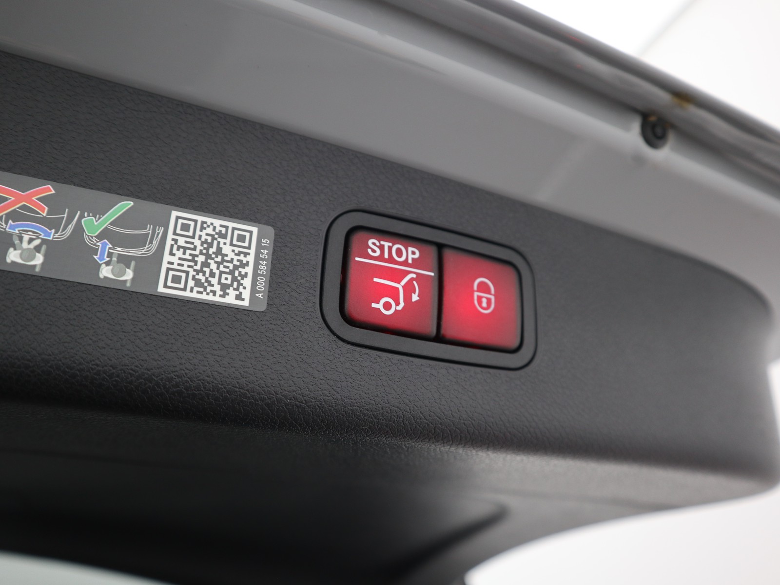 20 - Mercedes Classe E station wagon 220 d amg line premium plus 9g-tronic