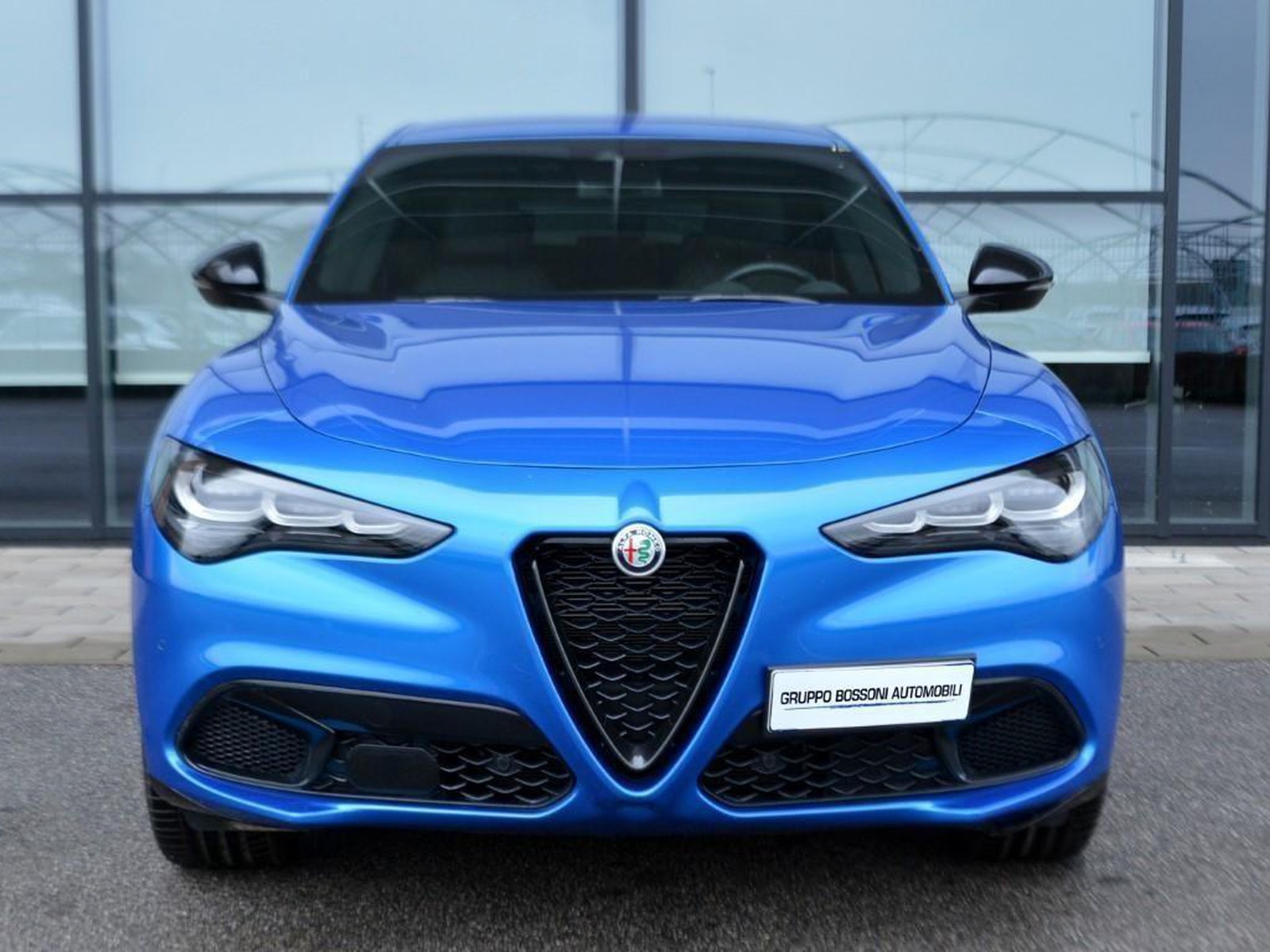 2 - Alfa Romeo Stelvio 2.2 turbo 210cv veloce q4 at8