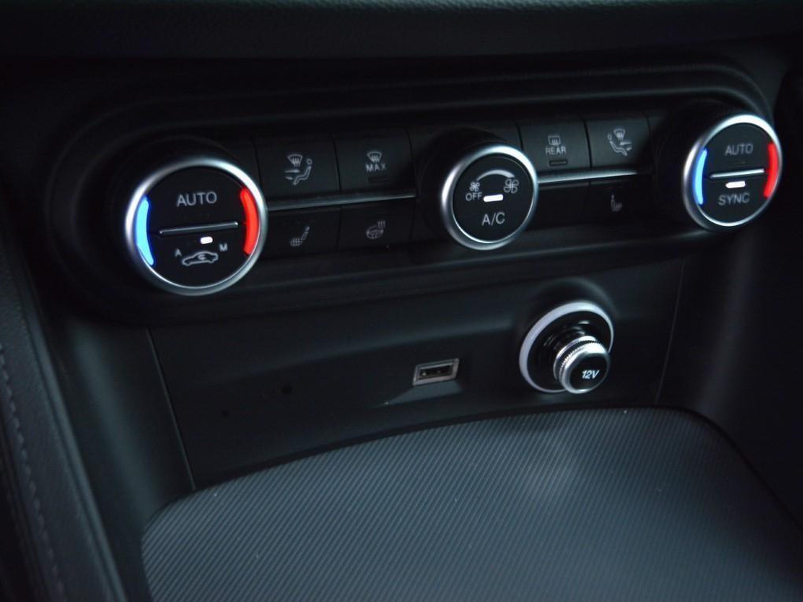 11 - Alfa Romeo Stelvio 2.2 turbo 210cv veloce q4 at8