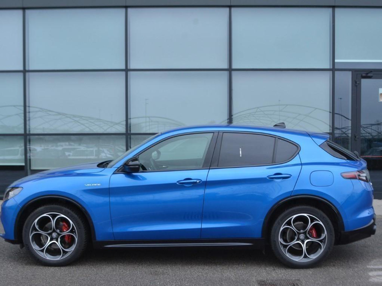 24 - Alfa Romeo Stelvio 2.2 turbo 210cv veloce q4 at8