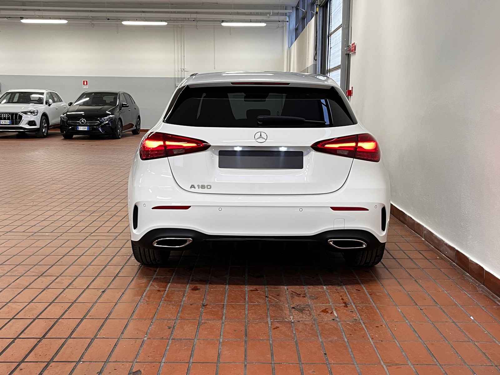 6 - Mercedes Classe A 180 amg line premium 7g-dct