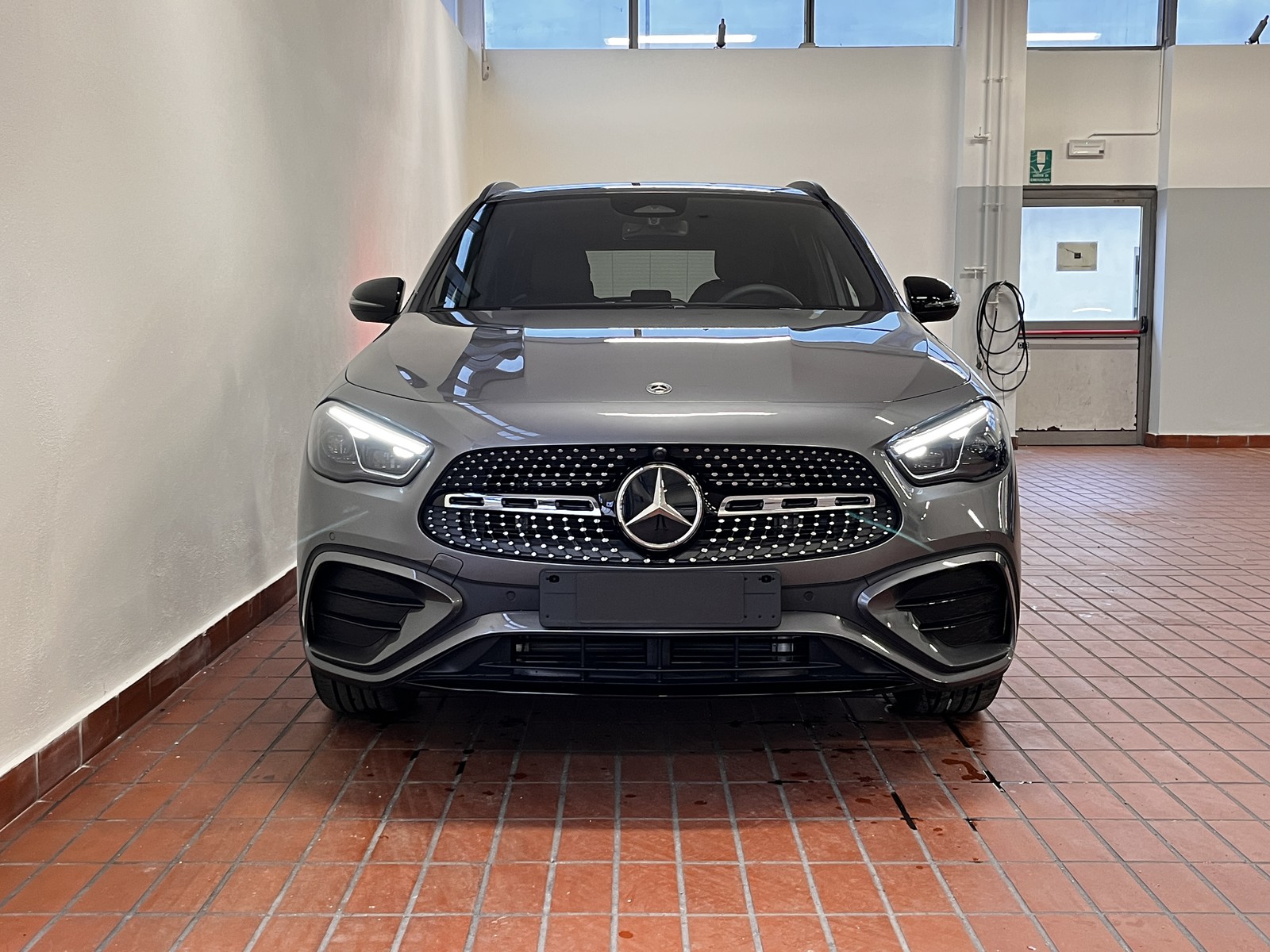 2 - Mercedes GLA 200 d amg line premium 4matic 8g-dct