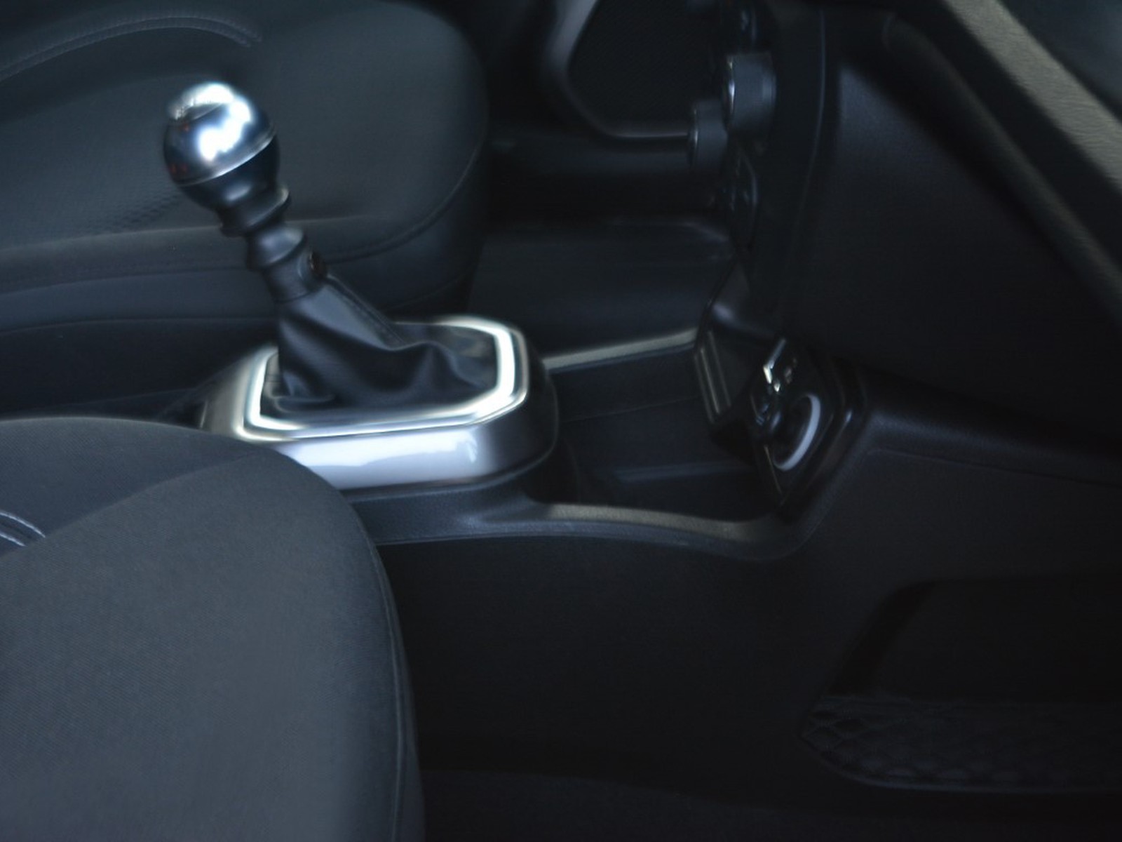 12 - Jeep Renegade 1.6 multijet ii 130cv limited 2wd