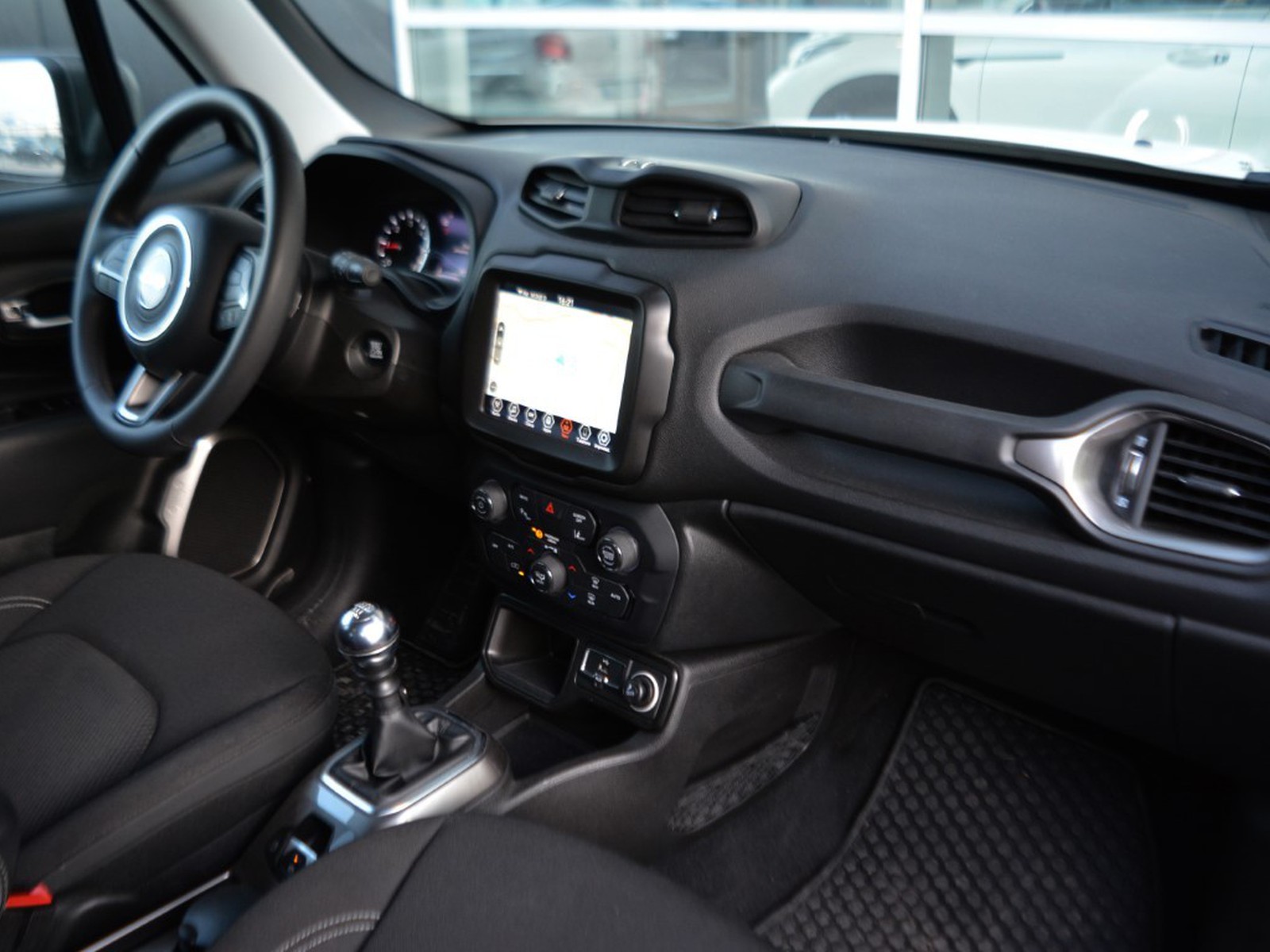 8 - Jeep Renegade 1.6 multijet ii 130cv limited 2wd