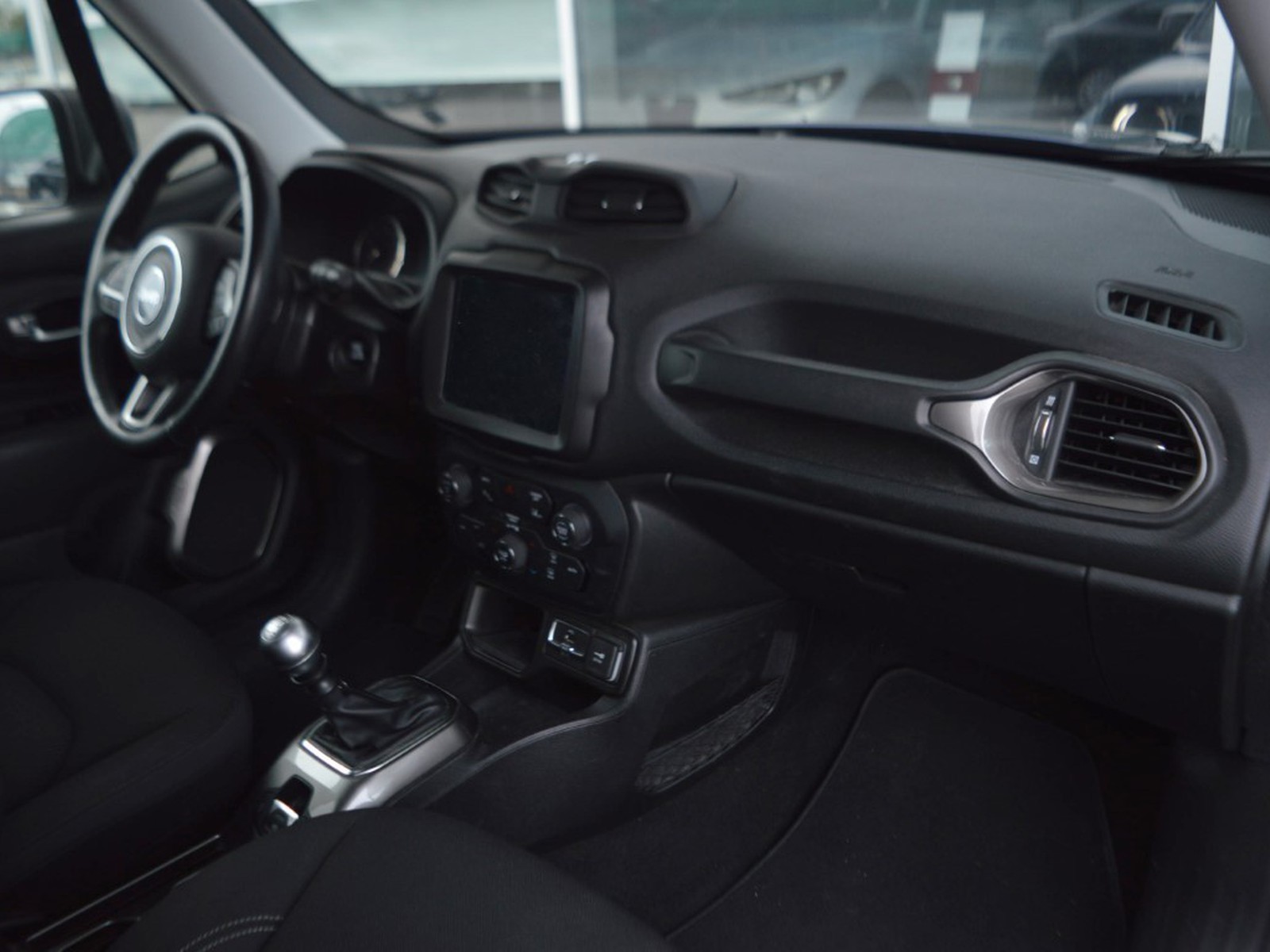 8 - Jeep Renegade 1.0 t3 limited 2wd