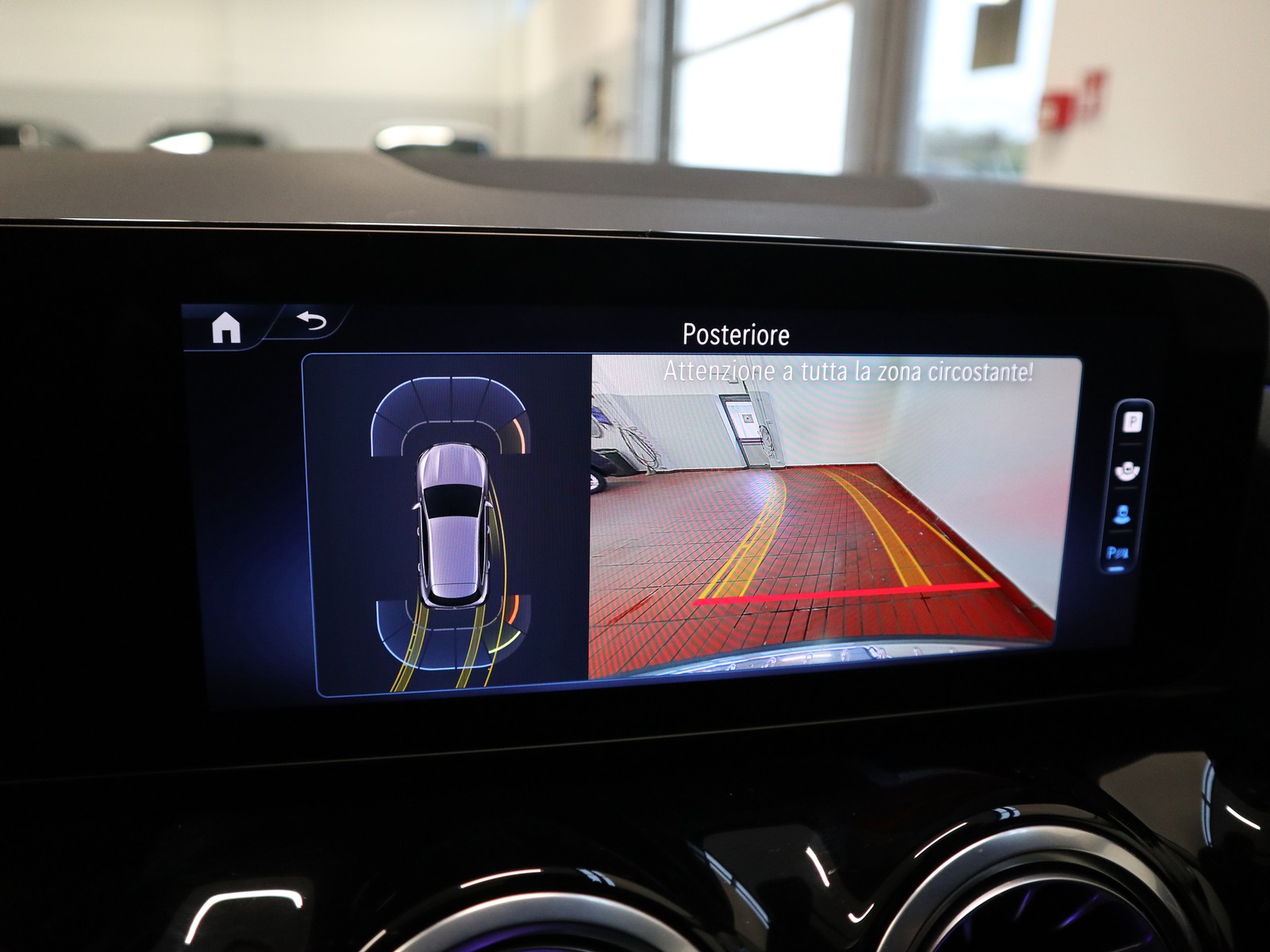 11 - Mercedes GLA 200 d progressive advanced plus 8g-dct