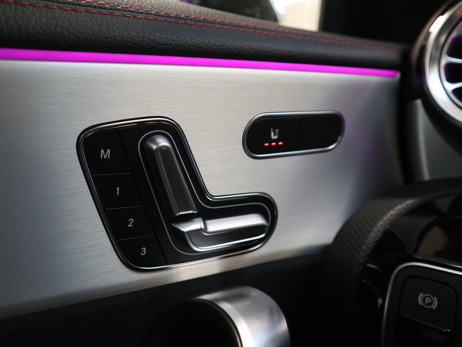 15 - Mercedes CLA shooting brake 200 d premium 8g-dct