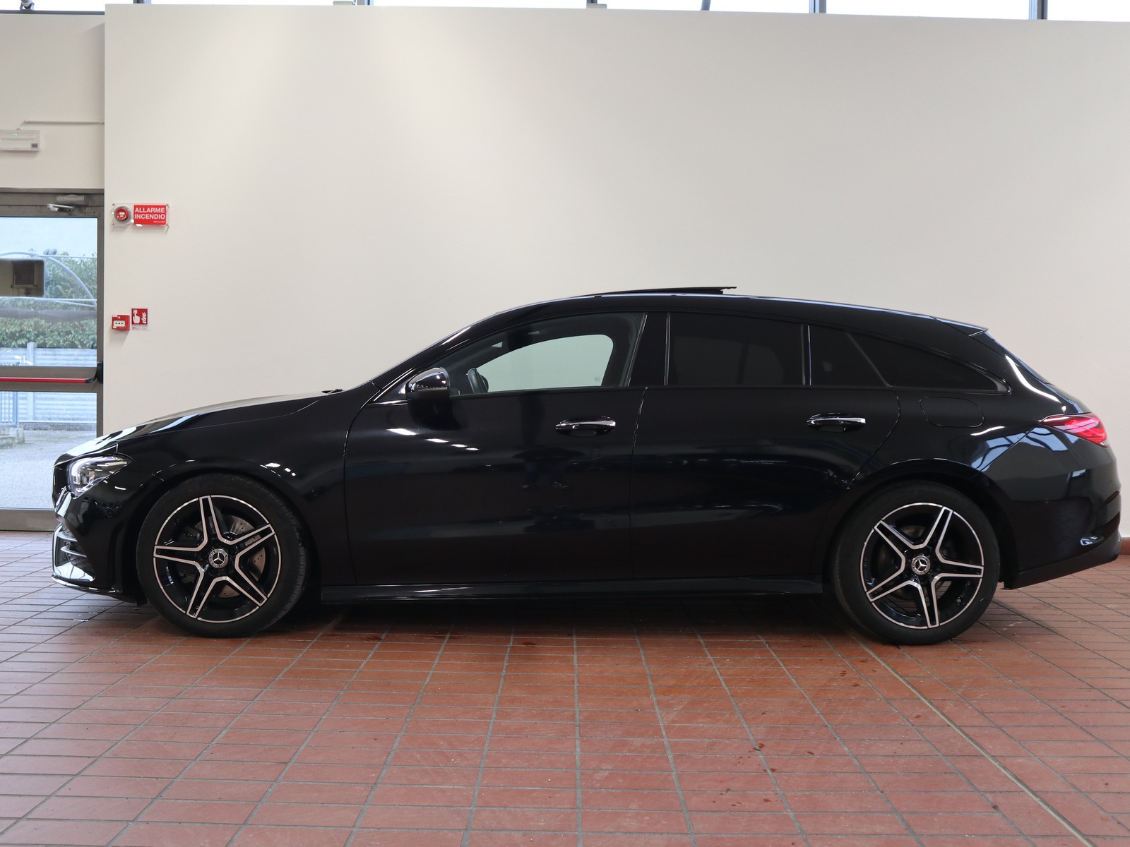 3 - Mercedes CLA shooting brake 200 d premium 8g-dct