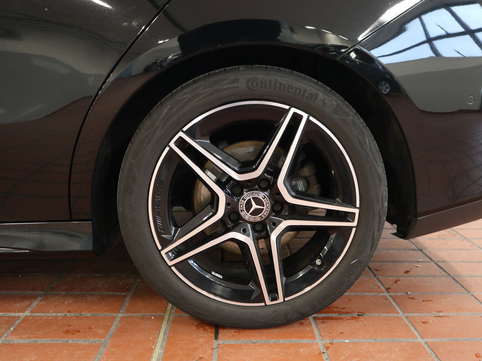 4 - Mercedes CLA shooting brake 200 d premium 8g-dct