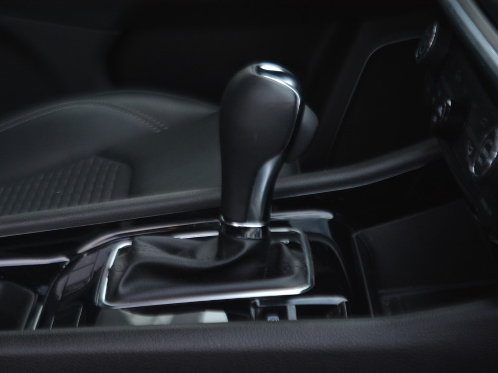 12 - Jeep Compass 1.5 turbo t4 mhev 130cv altitude 2wd