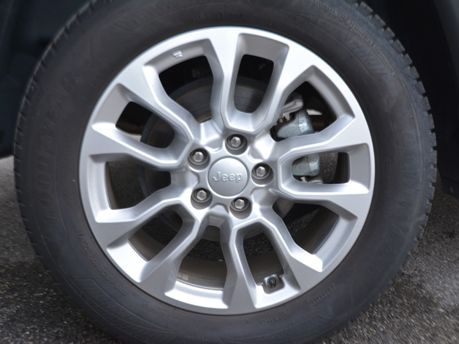 15 - Jeep Compass 1.5 turbo t4 mhev 130cv altitude 2wd