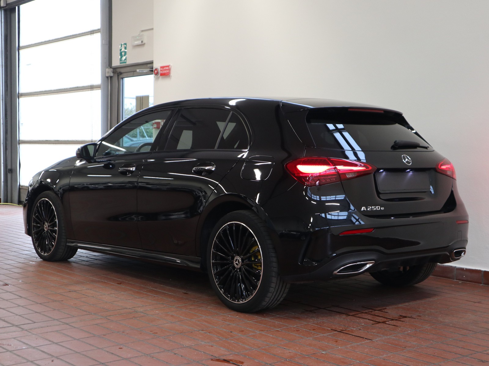 5 - Mercedes Classe A 250 e plug-in-hybrid amg line advanced plus speedshift dct amg 8g