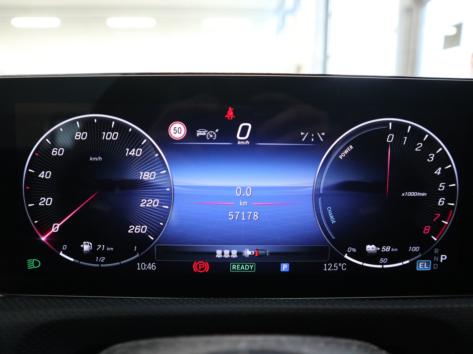 9 - Mercedes Classe A 250 e plug-in-hybrid amg line advanced plus speedshift dct amg 8g