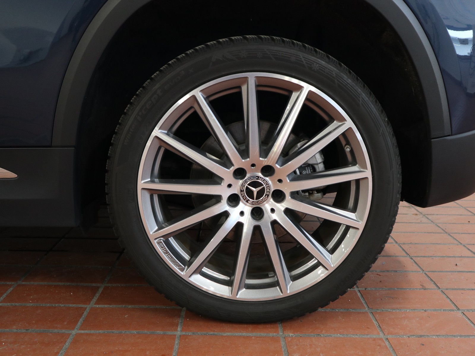 4 - Mercedes GLA 250 e plug in hybrid (e eq-power) premium 8g-dct